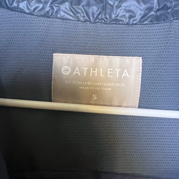 Athleta Women's Rock Ridge Primaloft Jacket Gray - Picture 9 of 11